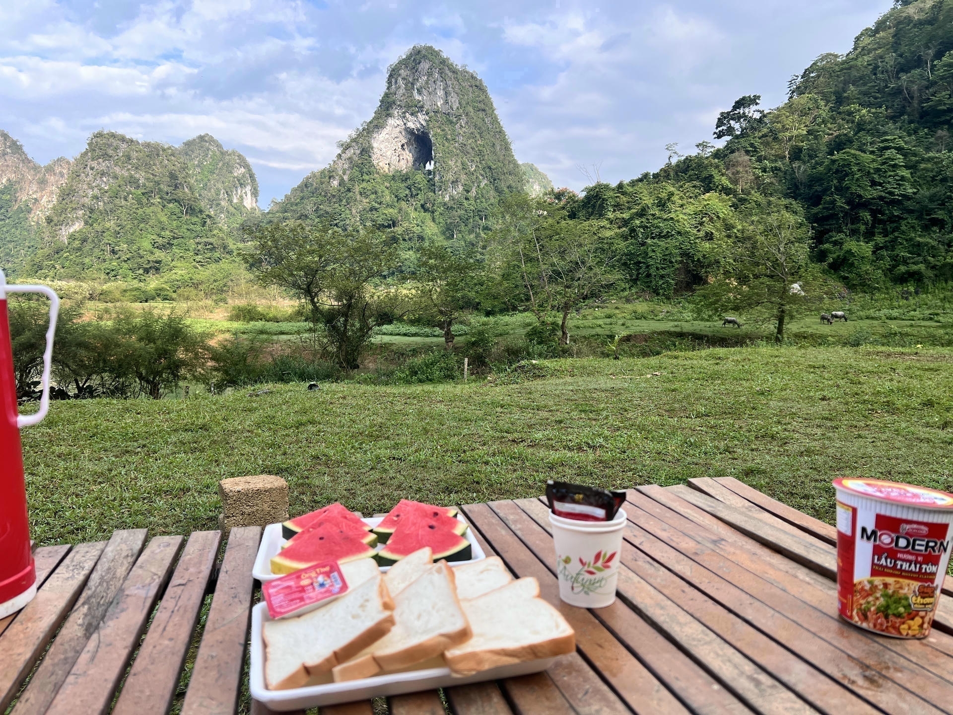 A simple breakfast with a million-dollar view at Angel Eye Mountain